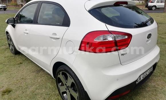 Nunua Ilio tumika Kia Rio Nyeupe Gari ndani ya Beitbridge nchini Matabeleland Kusini Nunua Ilio tumika Kia Rio Nyeupe Gari ndani ya Beitbridge nchini Matabeleland Kusini