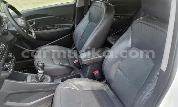 Nunua Ilio tumika Kia Rio Nyeupe Gari ndani ya Beitbridge nchini Matabeleland Kusini Nunua Ilio tumika Kia Rio Nyeupe Gari ndani ya Beitbridge nchini Matabeleland Kusini