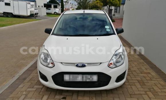 Nunua Ilio tumika Ford Fiesta Nyeupe Gari ndani ya Beitbridge nchini Matabeleland Kusini Nunua Ilio tumika Ford Fiesta Nyeupe Gari ndani ya Beitbridge nchini Matabeleland Kusini