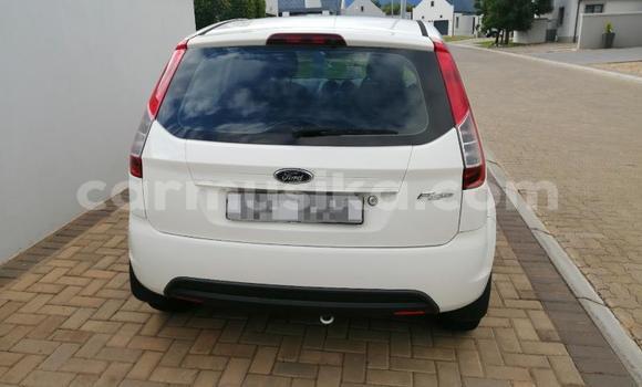 Nunua Ilio tumika Ford Fiesta Nyeupe Gari ndani ya Beitbridge nchini Matabeleland Kusini Nunua Ilio tumika Ford Fiesta Nyeupe Gari ndani ya Beitbridge nchini Matabeleland Kusini