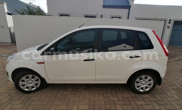 Nunua Ilio tumika Ford Fiesta Nyeupe Gari ndani ya Beitbridge nchini Matabeleland Kusini Nunua Ilio tumika Ford Fiesta Nyeupe Gari ndani ya Beitbridge nchini Matabeleland Kusini