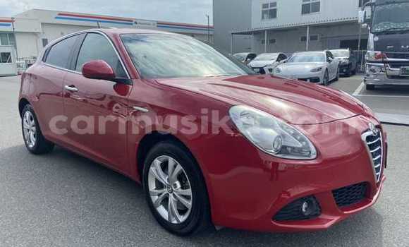 Nunua Ilio tumika Alfa Romeo Giulietta Nyekundu Gari ndani ya Beitbridge nchini Matabeleland Kusini Nunua Ilio tumika Alfa Romeo Giulietta Nyekundu Gari ndani ya Beitbridge nchini Matabeleland Kusini