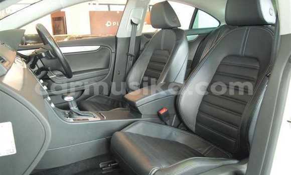 Nunua Ilio tumika Volkswagen Passat CC Nyeupe Gari ndani ya Beitbridge nchini Matabeleland Kusini Nunua Ilio tumika Volkswagen Passat CC Nyeupe Gari ndani ya Beitbridge nchini Matabeleland Kusini