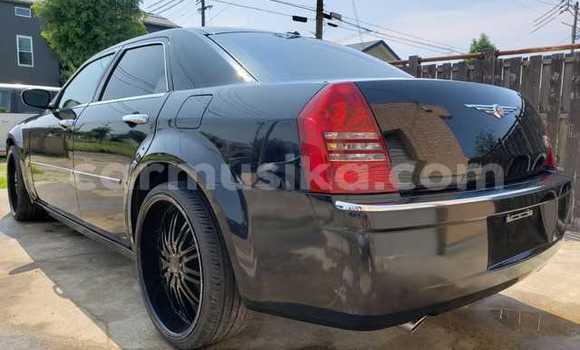 Acheter Occasion Voiture Chrysler 300C Noir à Beitbridge, Matabeleland South Acheter Occasion Voiture Chrysler 300C Noir à Beitbridge, Matabeleland South