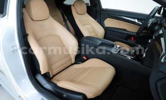 Acheter Occasion Voiture Mercedes‒Benz C-klasse AMG Gris à Beitbridge, Matabeleland South Acheter Occasion Voiture Mercedes‒Benz C-klasse AMG Gris à Beitbridge, Matabeleland South