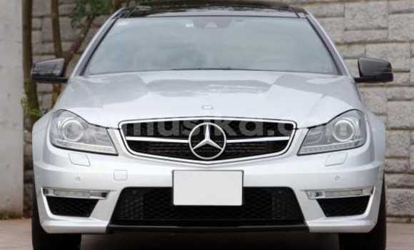Acheter Occasion Voiture Mercedes‒Benz C-klasse AMG Gris à Beitbridge, Matabeleland South Acheter Occasion Voiture Mercedes‒Benz C-klasse AMG Gris à Beitbridge, Matabeleland South
