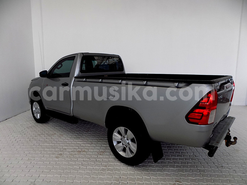 Big with watermark toyota hilux matabeleland south beitbridge 20254