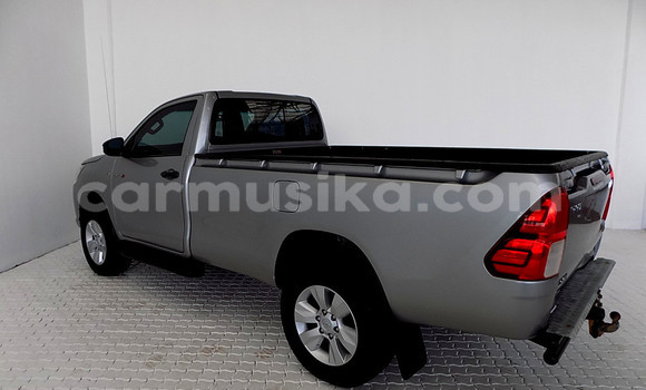 Nunua Ilio tumika Toyota Hilux Fedha Gari ndani ya Beitbridge nchini Matabeleland Kusini Nunua Ilio tumika Toyota Hilux Fedha Gari ndani ya Beitbridge nchini Matabeleland Kusini