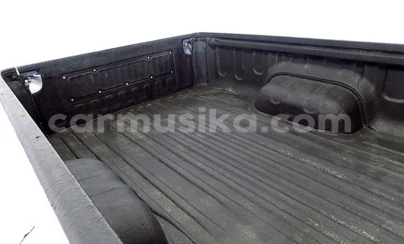 Nunua Ilio tumika Toyota Hilux Fedha Gari ndani ya Beitbridge nchini Matabeleland Kusini Nunua Ilio tumika Toyota Hilux Fedha Gari ndani ya Beitbridge nchini Matabeleland Kusini