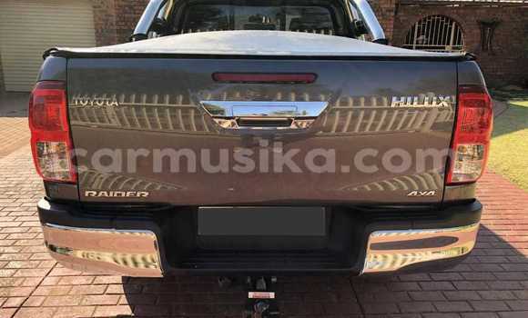 Tenga Tsaru Toyota Hilux Sirivha Mota in Beitbridge in Matabeleland South Tenga Tsaru Toyota Hilux Sirivha Mota in Beitbridge in Matabeleland South