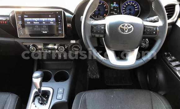 Tenga Tsaru Toyota Hilux Sirivha Mota in Beitbridge in Matabeleland South Tenga Tsaru Toyota Hilux Sirivha Mota in Beitbridge in Matabeleland South