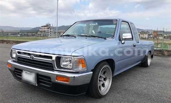 Acheter Occasion Voiture Toyota Hilux Beige à Beitbridge, Matabeleland South Acheter Occasion Voiture Toyota Hilux Beige à Beitbridge, Matabeleland South