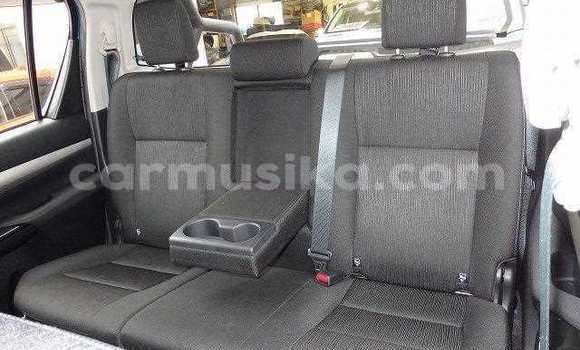 Acheter Occasion Voiture Toyota Hilux Bleu à Beitbridge, Matabeleland South Acheter Occasion Voiture Toyota Hilux Bleu à Beitbridge, Matabeleland South