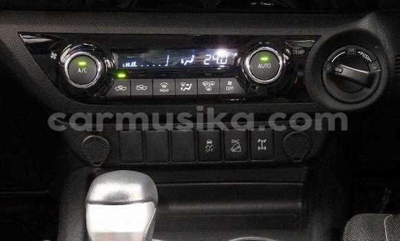 Acheter Occasion Voiture Toyota Hilux Bleu à Beitbridge, Matabeleland South Acheter Occasion Voiture Toyota Hilux Bleu à Beitbridge, Matabeleland South