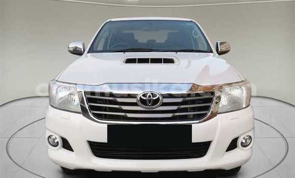 Tenga Tsaru Toyota Hilux Chena Mota in Beitbridge in Matabeleland South Tenga Tsaru Toyota Hilux Chena Mota in Beitbridge in Matabeleland South