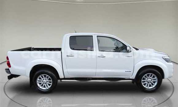 Tenga Tsaru Toyota Hilux Chena Mota in Beitbridge in Matabeleland South Tenga Tsaru Toyota Hilux Chena Mota in Beitbridge in Matabeleland South