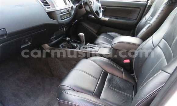 Tenga Tsaru Toyota Hilux Chena Mota in Beitbridge in Matabeleland South Tenga Tsaru Toyota Hilux Chena Mota in Beitbridge in Matabeleland South