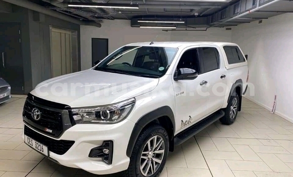Nunua Ilio tumika Toyota Hilux Nyeupe Gari ndani ya Beitbridge nchini Matabeleland Kusini