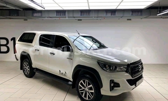 Buy Used Toyota Hilux White Car in Beitbridge in Matabeleland South Buy Used Toyota Hilux White Car in Beitbridge in Matabeleland South