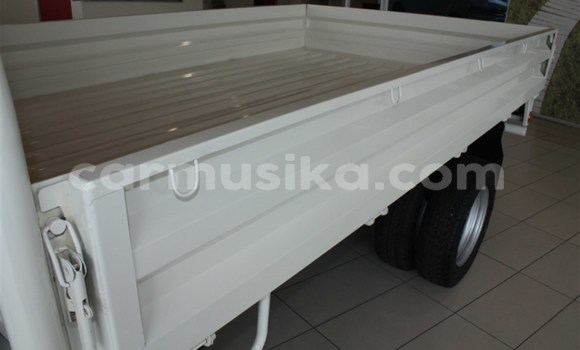 Acheter Occasion Utilitaire Toyota Dyna Blanc à Beitbridge, Matabeleland South Acheter Occasion Utilitaire Toyota Dyna Blanc à Beitbridge, Matabeleland South