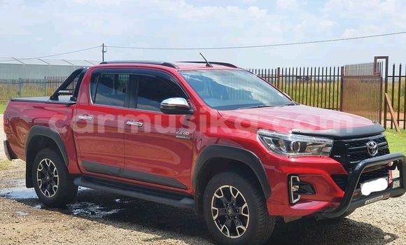 Tenga Tsaru Toyota Hilux Tsvuku Mota in Beitbridge in Matabeleland South Tenga Tsaru Toyota Hilux Tsvuku Mota in Beitbridge in Matabeleland South