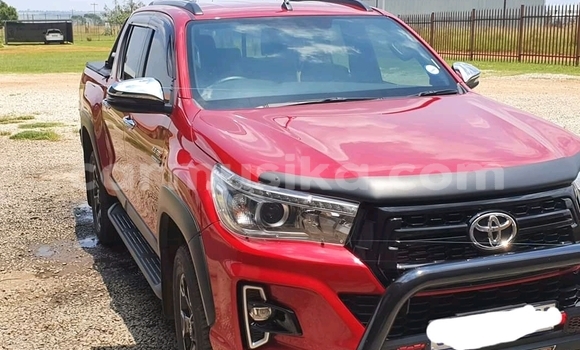 Tenga Tsaru Toyota Hilux Tsvuku Mota in Beitbridge in Matabeleland South Tenga Tsaru Toyota Hilux Tsvuku Mota in Beitbridge in Matabeleland South