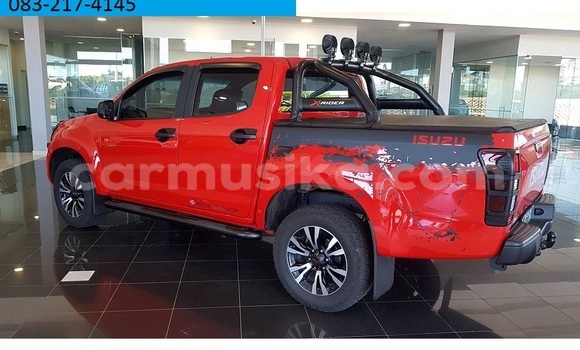 Acheter Occasion Voiture Isuzu KB Rouge à Beitbridge, Matabeleland South Acheter Occasion Voiture Isuzu KB Rouge à Beitbridge, Matabeleland South