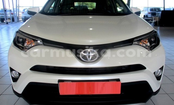 Acheter Occasion Voiture Toyota RAV4 Blanc à Beitbridge, Matabeleland South Acheter Occasion Voiture Toyota RAV4 Blanc à Beitbridge, Matabeleland South