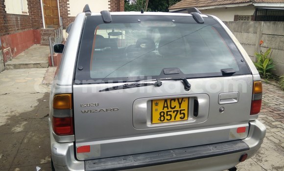 Tenga Tsaru Isuzu Wizard Sirivha Mota in Harare in Harare Tenga Tsaru Isuzu Wizard Sirivha Mota in Harare in Harare