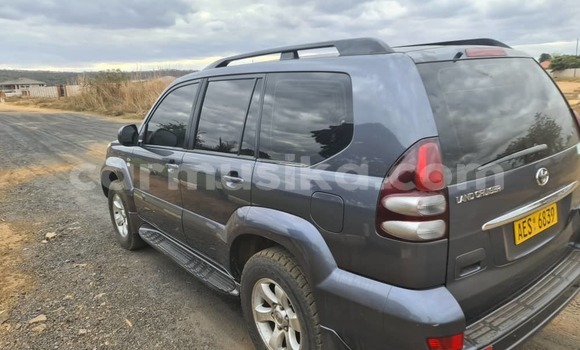 Nunua Ilio tumika Toyota Land Cruiser Prado Bluu Gari ndani ya Harare nchini Harare Nunua Ilio tumika Toyota Land Cruiser Prado Bluu Gari ndani ya Harare nchini Harare