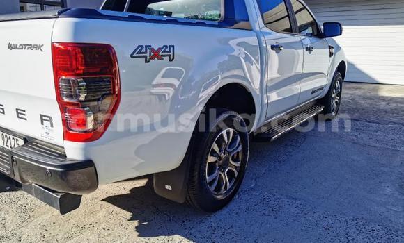 Nunua Ilio tumika Ford Ranger Nyeupe Gari ndani ya Beitbridge nchini Matabeleland Kusini Nunua Ilio tumika Ford Ranger Nyeupe Gari ndani ya Beitbridge nchini Matabeleland Kusini