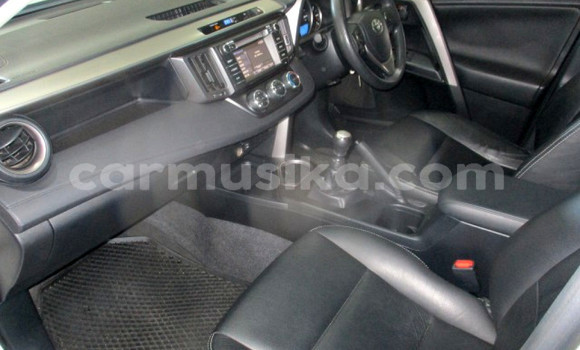 Acheter Occasion Voiture Toyota RAV4 Blanc à Beitbridge, Matabeleland South Acheter Occasion Voiture Toyota RAV4 Blanc à Beitbridge, Matabeleland South