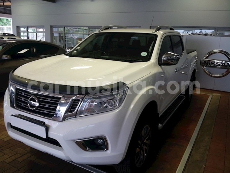 Big with watermark navara2