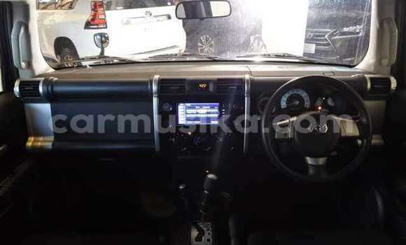 Acheter Occasion Voiture Toyota FJ Cruiser Noir à Beitbridge, Matabeleland South Acheter Occasion Voiture Toyota FJ Cruiser Noir à Beitbridge, Matabeleland South