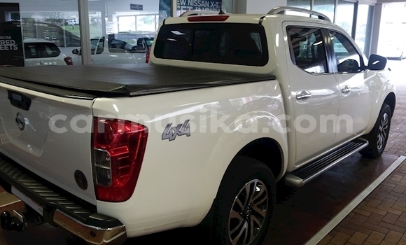 Acheter Occasion Voiture Nissan Navara Blanc à Beitbridge, Matabeleland South Acheter Occasion Voiture Nissan Navara Blanc à Beitbridge, Matabeleland South