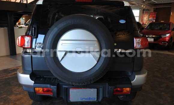 Acheter Occasion Voiture Toyota FJ Cruiser Noir à Beitbridge, Matabeleland South Acheter Occasion Voiture Toyota FJ Cruiser Noir à Beitbridge, Matabeleland South