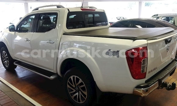 Acheter Occasion Voiture Nissan Navara Blanc à Beitbridge, Matabeleland South Acheter Occasion Voiture Nissan Navara Blanc à Beitbridge, Matabeleland South