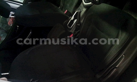 Acheter Occasion Voiture Nissan Navara Blanc à Beitbridge, Matabeleland South Acheter Occasion Voiture Nissan Navara Blanc à Beitbridge, Matabeleland South