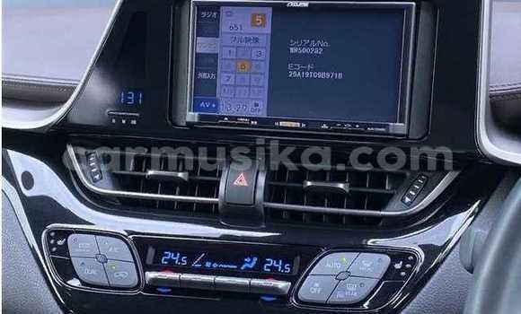 Acheter Occasion Voiture Toyota C-HR Bleu à Beitbridge, Matabeleland South Acheter Occasion Voiture Toyota C-HR Bleu à Beitbridge, Matabeleland South