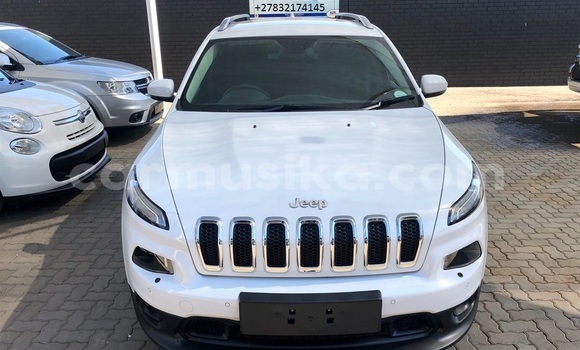 Acheter Occasion Voiture Jeep Cherokee Blanc à Beitbridge, Matabeleland South Acheter Occasion Voiture Jeep Cherokee Blanc à Beitbridge, Matabeleland South