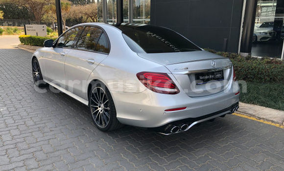 Tenga Tsaru Mercedes‒Benz E-klasse AMG Sirivha Mota in Beitbridge in Matabeleland South Tenga Tsaru Mercedes‒Benz E-klasse AMG Sirivha Mota in Beitbridge in Matabeleland South