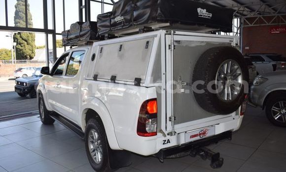 Tenga Tsaru Toyota Hilux Chena Mota in Beitbridge in Matabeleland South Tenga Tsaru Toyota Hilux Chena Mota in Beitbridge in Matabeleland South