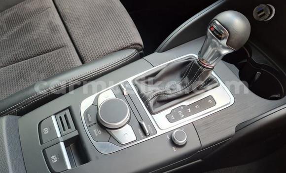 Acheter Occasion Voiture Audi RS3 Blanc à Beitbridge, Matabeleland South Acheter Occasion Voiture Audi RS3 Blanc à Beitbridge, Matabeleland South