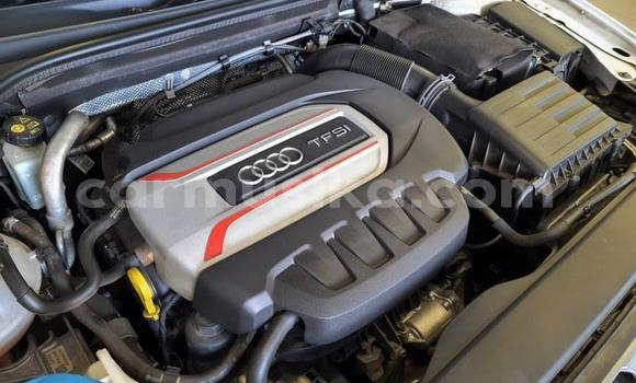 Acheter Occasion Voiture Audi RS3 Blanc à Beitbridge, Matabeleland South Acheter Occasion Voiture Audi RS3 Blanc à Beitbridge, Matabeleland South