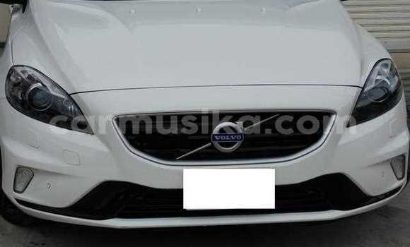 Tenga Tsaru Volvo V40 Chena Mota in Beitbridge in Matabeleland South Tenga Tsaru Volvo V40 Chena Mota in Beitbridge in Matabeleland South