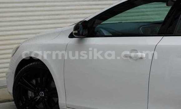 Acheter Occasion Voiture Volvo V40 Blanc à Beitbridge, Matabeleland South Acheter Occasion Voiture Volvo V40 Blanc à Beitbridge, Matabeleland South