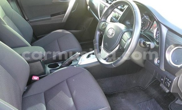 Nunua Ilio tumika Toyota Auris Nyeusi Gari ndani ya Beitbridge nchini Matabeleland Kusini Nunua Ilio tumika Toyota Auris Nyeusi Gari ndani ya Beitbridge nchini Matabeleland Kusini