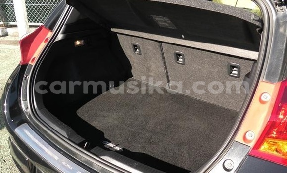 Nunua Ilio tumika Toyota Auris Nyeusi Gari ndani ya Beitbridge nchini Matabeleland Kusini Nunua Ilio tumika Toyota Auris Nyeusi Gari ndani ya Beitbridge nchini Matabeleland Kusini