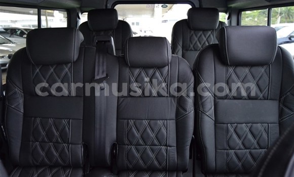 Acheter Occasion Voiture Land Rover Defender Gris à Beitbridge, Matabeleland South Acheter Occasion Voiture Land Rover Defender Gris à Beitbridge, Matabeleland South