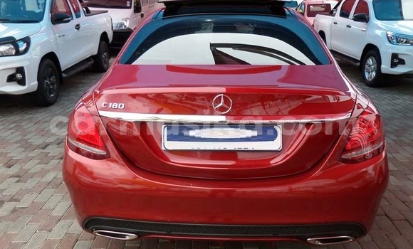 Tenga Tsaru Mercedes-Benz C180 coupe Tsvuku Mota in Beitbridge in Matabeleland South Tenga Tsaru Mercedes-Benz C180 coupe Tsvuku Mota in Beitbridge in Matabeleland South